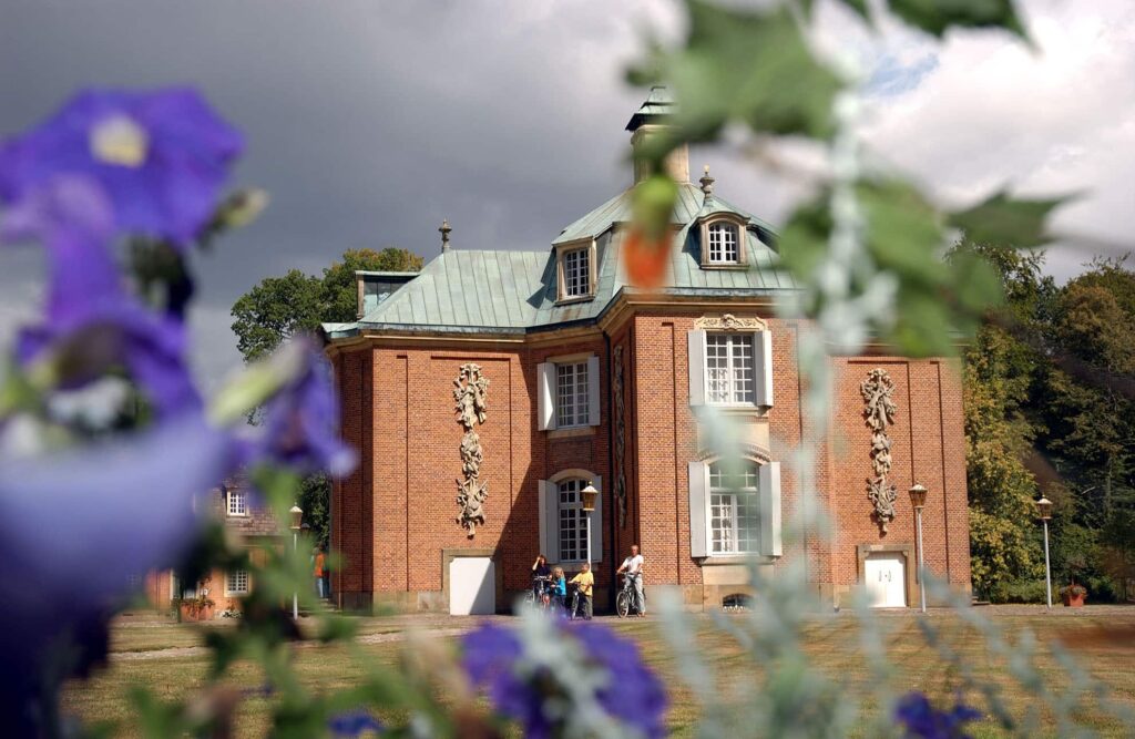 Familienhotel Gut Landegge im Emsland: Schloss Clemenswerth Perle des Emslandes