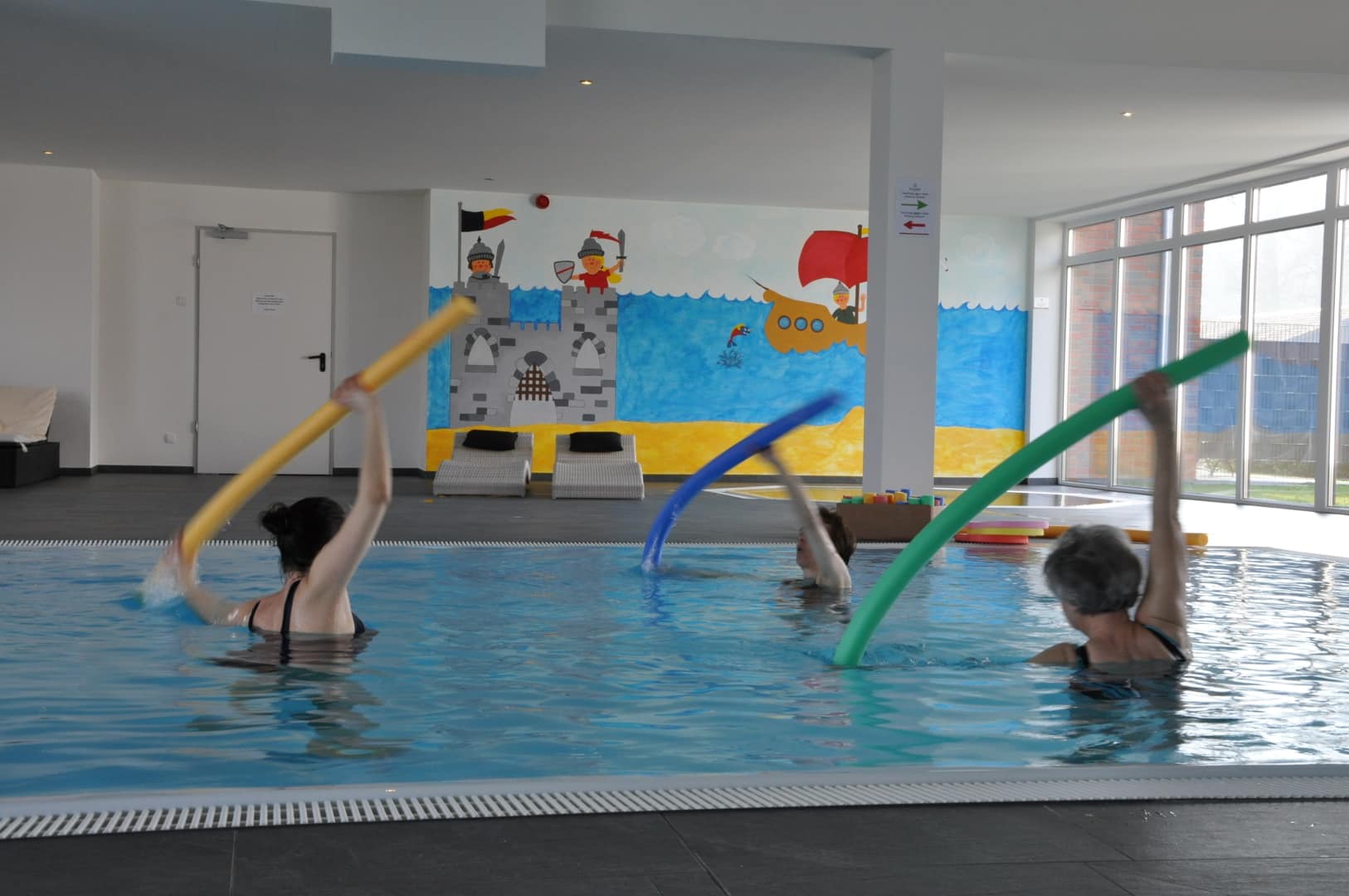 Familienhotel Gut Landegge im Emsland: Aquafitness im Indoor-Schwimmbad
